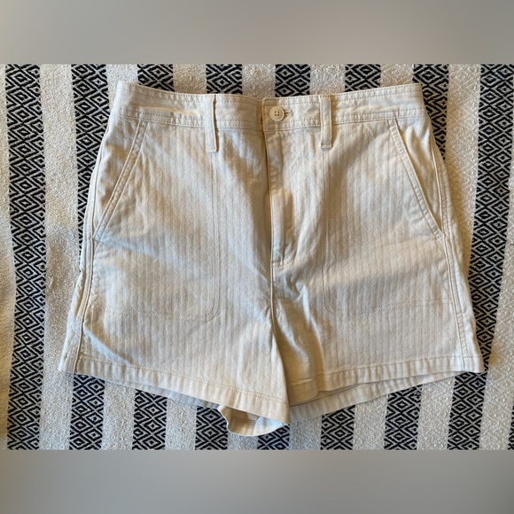 Madewell High-Waisted Cream Colored Camp Shorts - medium - Picture 4 of 11